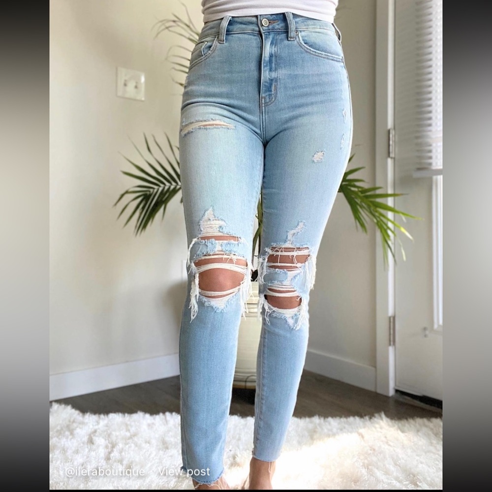 NEW! High Rise Ripped Skinny Jeans